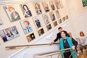 Народная артистка России Надежда Бабкина в салоне «Галерея самоцветов»
