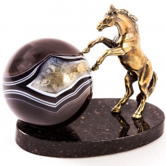 Фигура "Конь с агатом", драгоценый камень Агат, мрамор