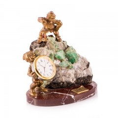 Часы из камня "Гномы" Драгоценный камень берилл, агат Литье бронза