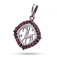 Подарок знаку зодиака "Козерог" Драгоценный камень гранат Оправа серебро 925 проба