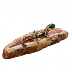 Композиция из камня "Крокодил на агате" Драгоценный камень агат Литье бронза