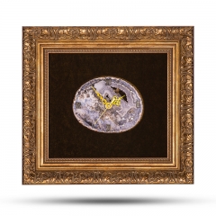 Часы из натурального камня "Пчела"