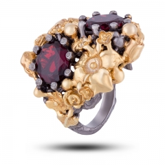 Авторское кольцо с натуральными камнями "Гранатовый цветок" Бренд "Vida Maestro"