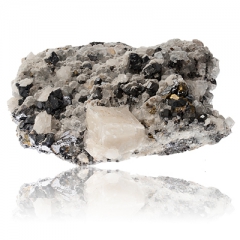 Коллекционный минерал - пирит, сфалерит, флюорит, кальцит  Месторождение Дальнегорск