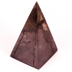Пирамида , камень Шунгит