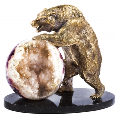 Авторская работа из натуральных камней и бронзы Фигурка "Медведь с шаром" Драгоценный камень аметист, мрамор
