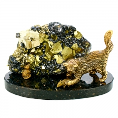 Фигурка из натурального камня "Кошка" Драгоценный камень пирит Литье бронза