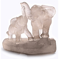Скульптура "Слоны" Камень горный хрусталь