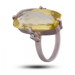 Кольцо с драгоценным камнем цитрин