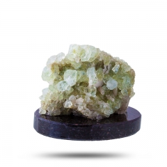 Драгоценный минерал Датолит